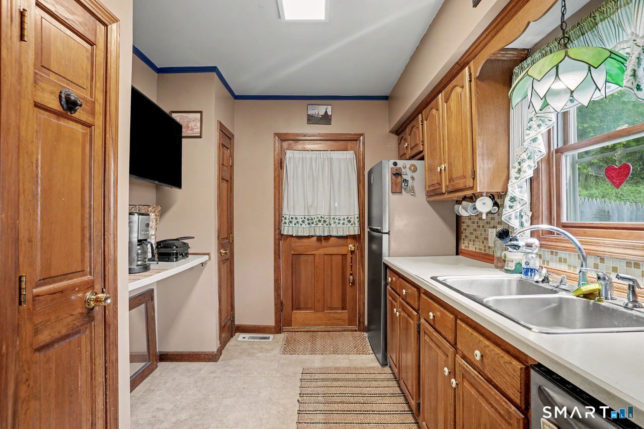 74 Maple Street Seymour CT 06483