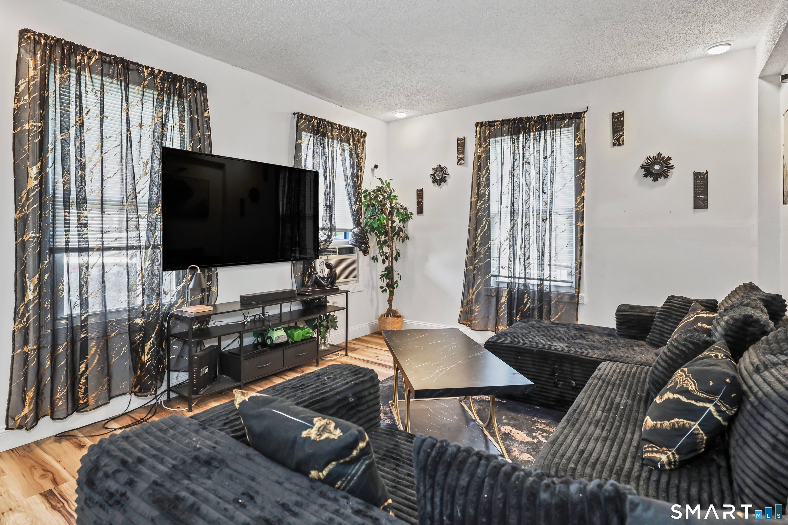 32 Greenwood Street New Britain CT 06051