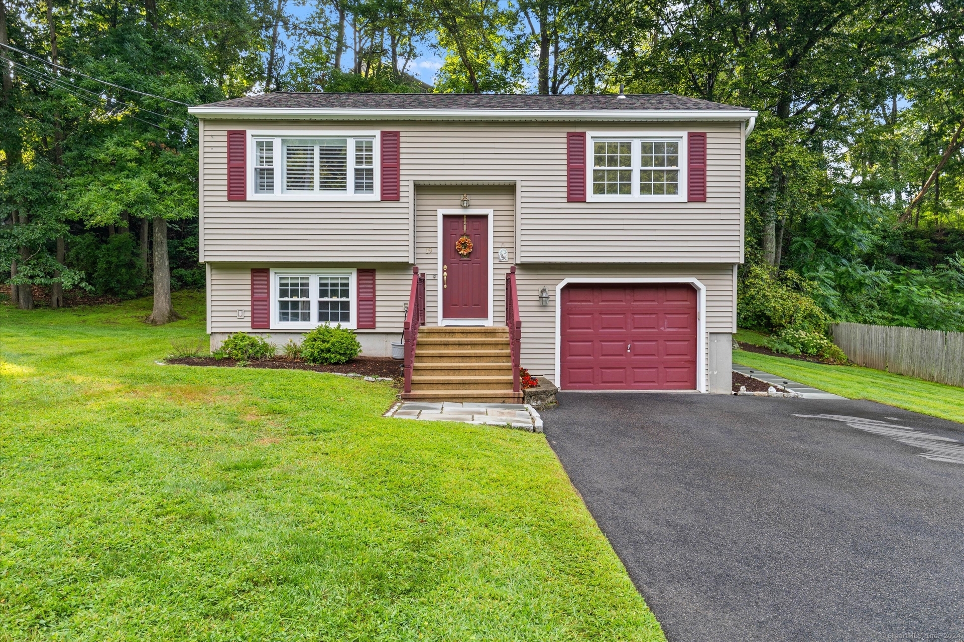 19 Trolley Bridge Road Shelton CT 06484