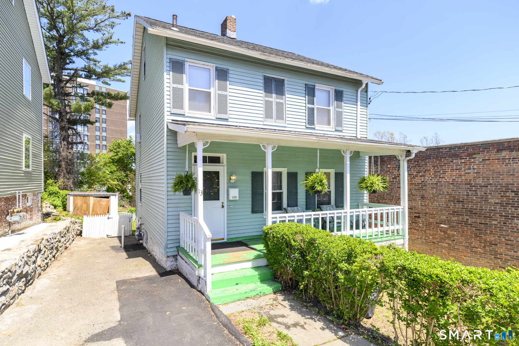 13 Hazel Street Stamford CT 06902