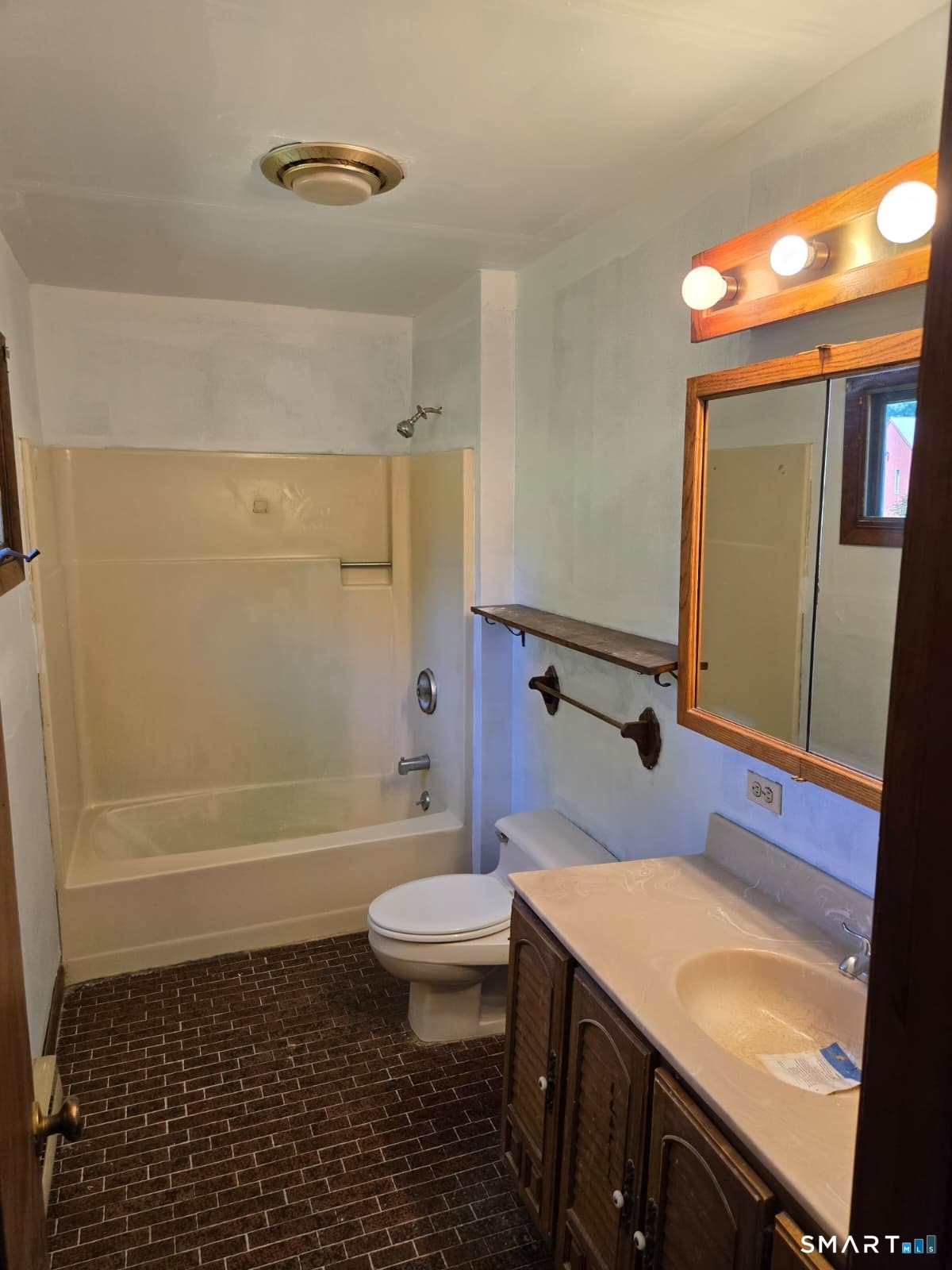 4 Woodland Drive Wolcott CT 06716