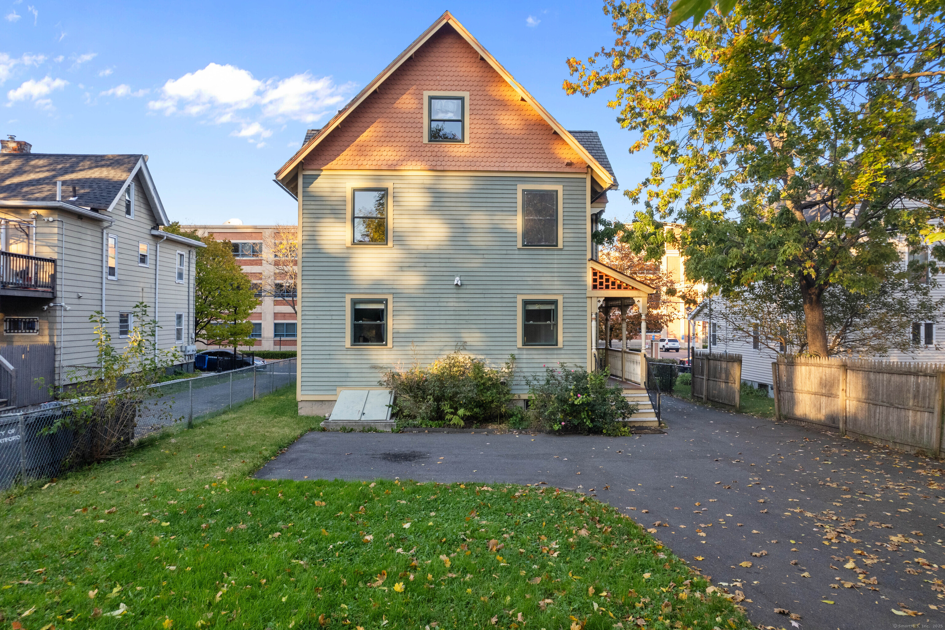 33 Sargeant Street Hartford CT 06105