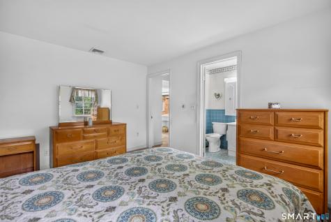 44 Roslyn Drive Cheshire CT 06410