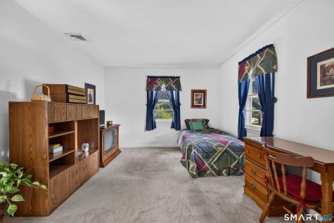 44 Roslyn Drive Cheshire CT 06410