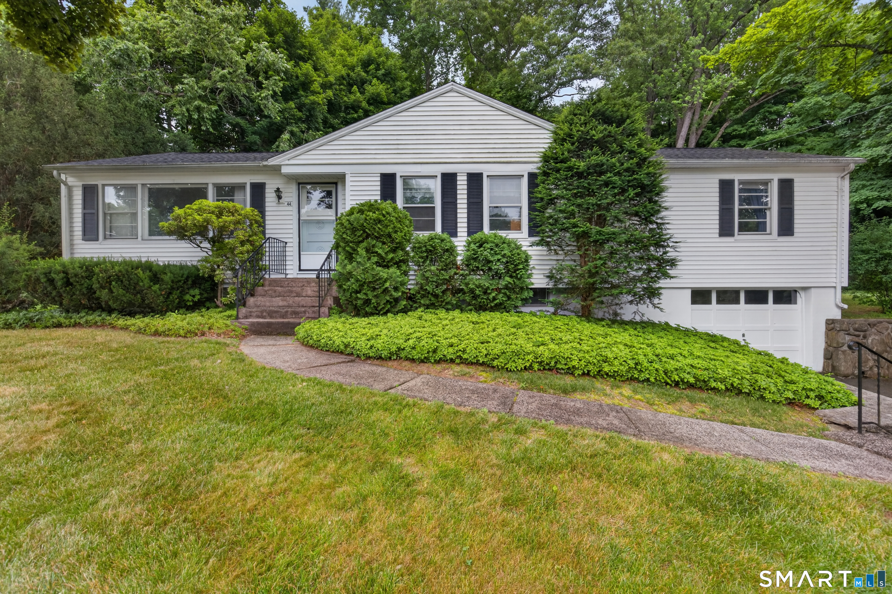 44 Roslyn Drive Cheshire CT 06410