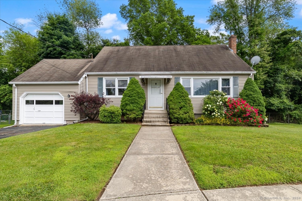 162 Daniel Road Hamden CT 06517