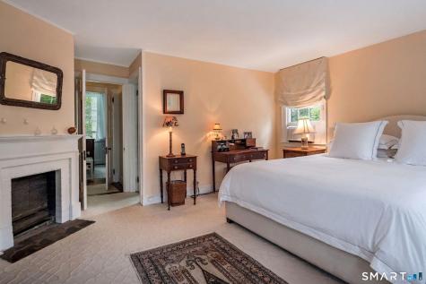 21 River Road Essex CT 06426
