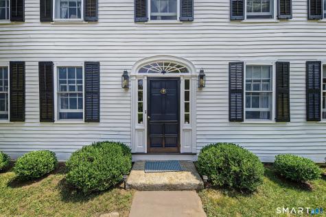 21 River Road Essex CT 06426