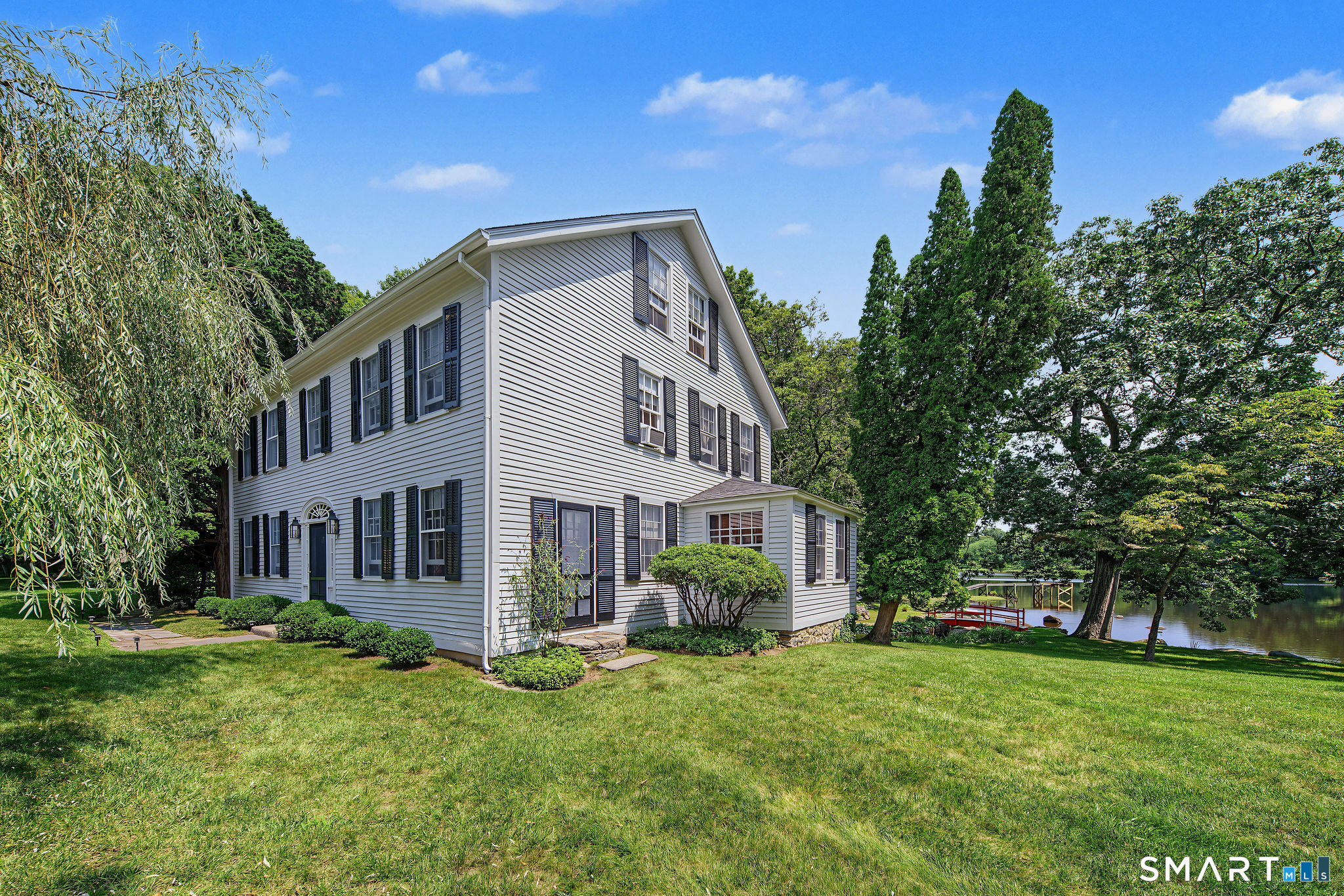 21 River Road Essex CT 06426