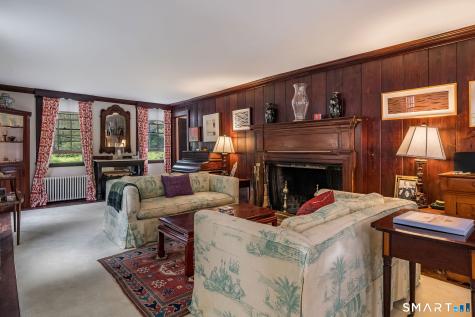 21 River Road Essex CT 06426