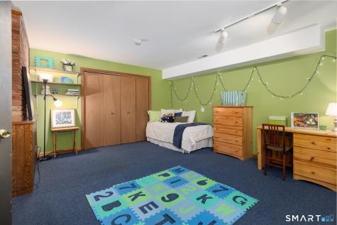9 Firelight Drive Danbury CT 06810