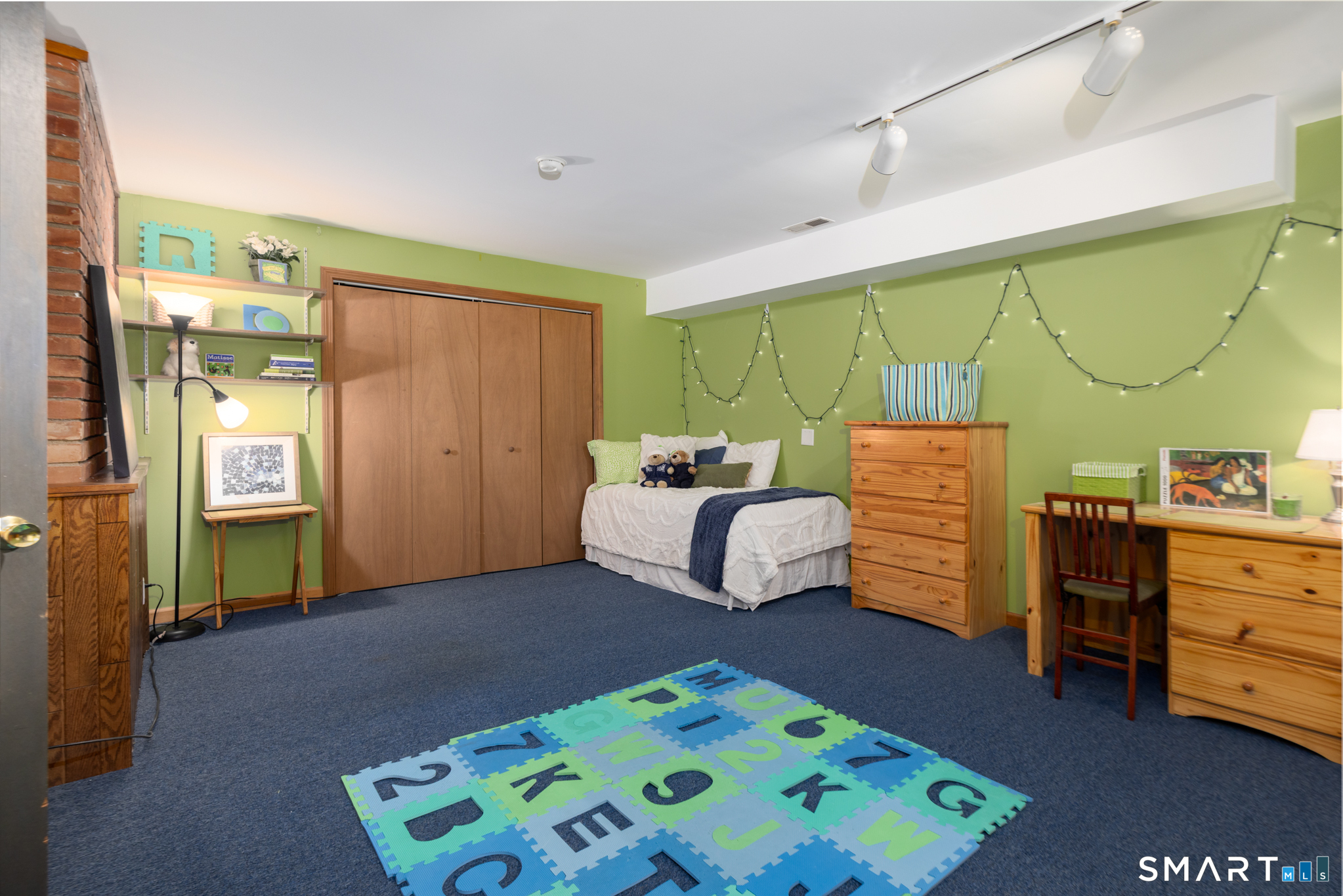9 Firelight Drive Danbury CT 06810