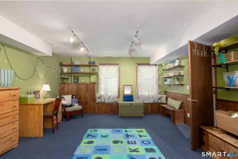 9 Firelight Drive Danbury CT 06810