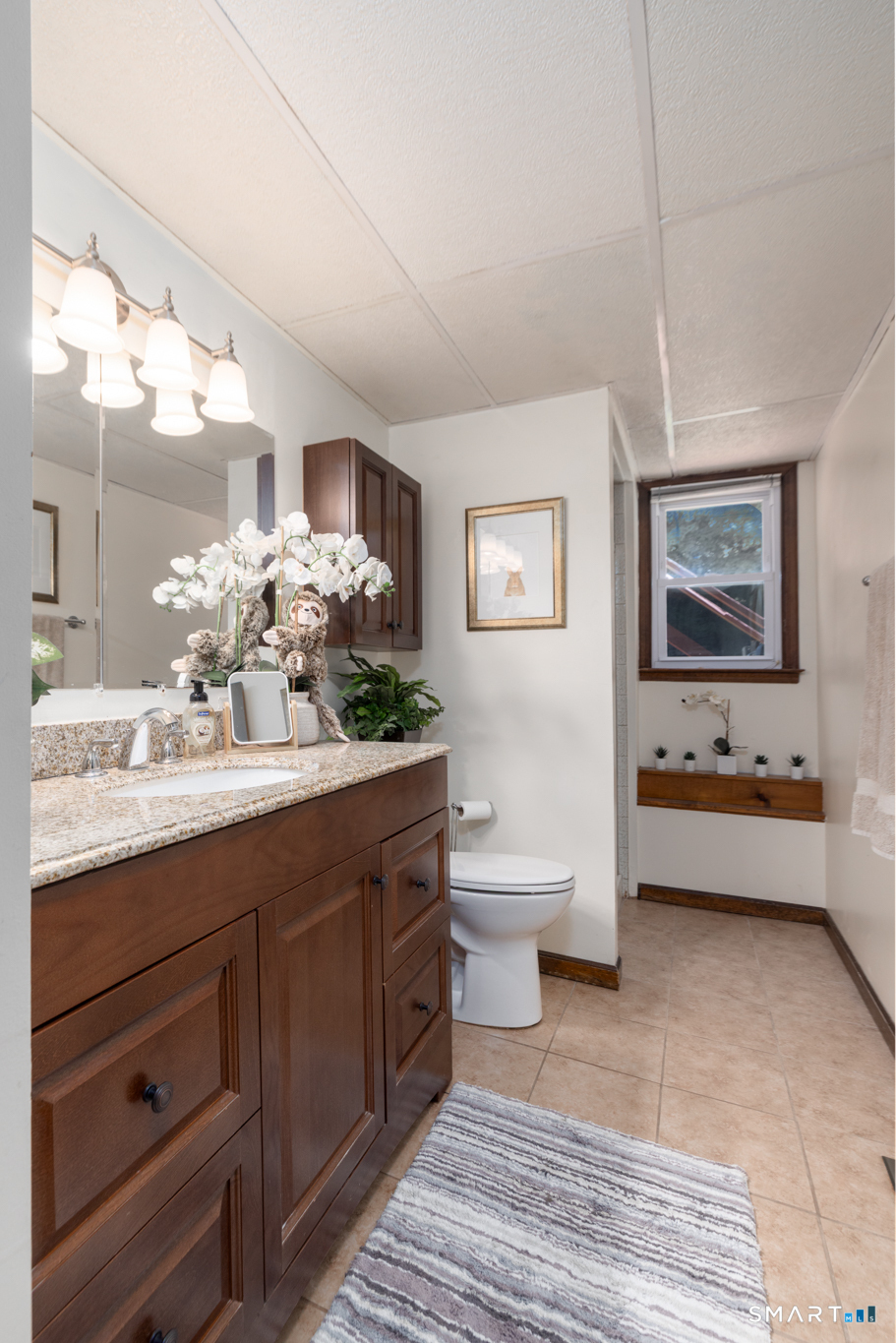 9 Firelight Drive Danbury CT 06810