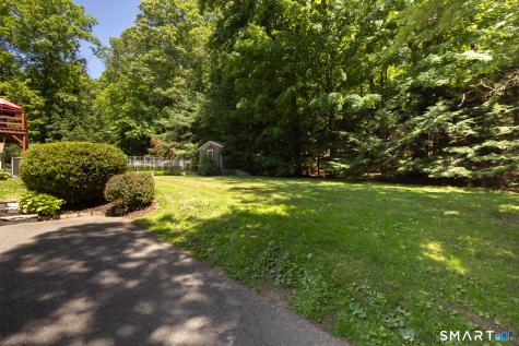 9 Firelight Drive Danbury CT 06810
