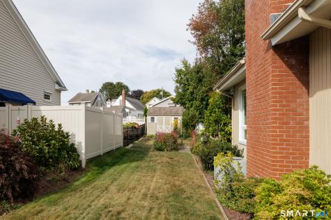 21 Fenbrook Road Old Saybrook CT 06475