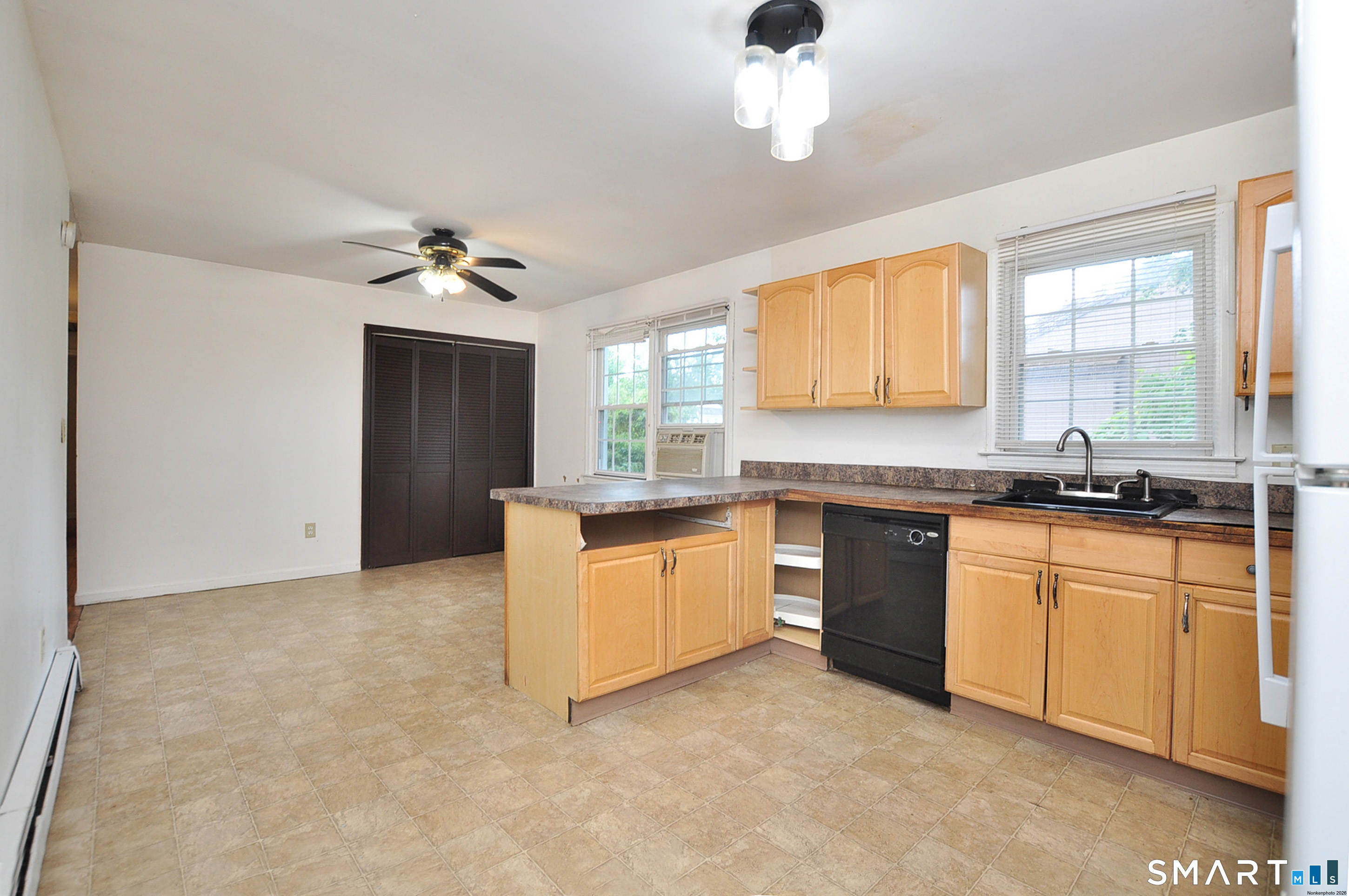 21 Emma Street West Haven CT 06516