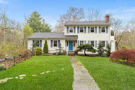 16 Howes Lane Redding CT 06896