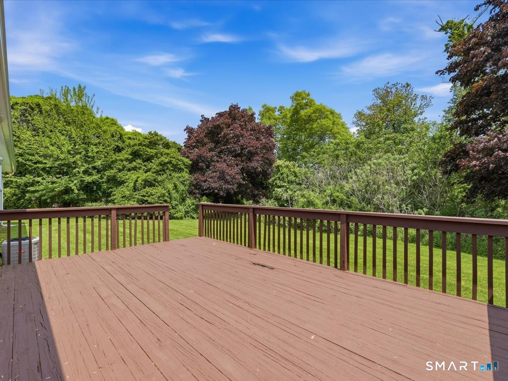35 Dorchester Lane Branford CT 06405
