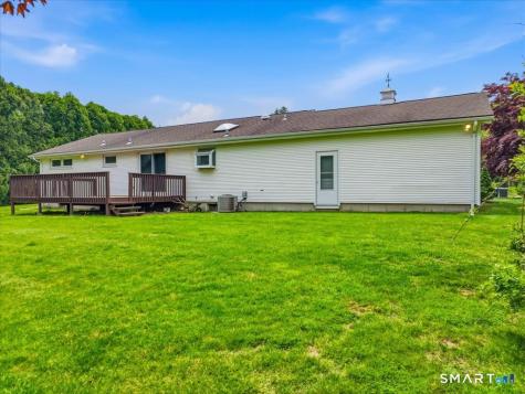 35 Dorchester Lane Branford CT 06405