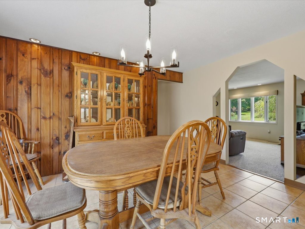 35 Dorchester Lane Branford CT 06405