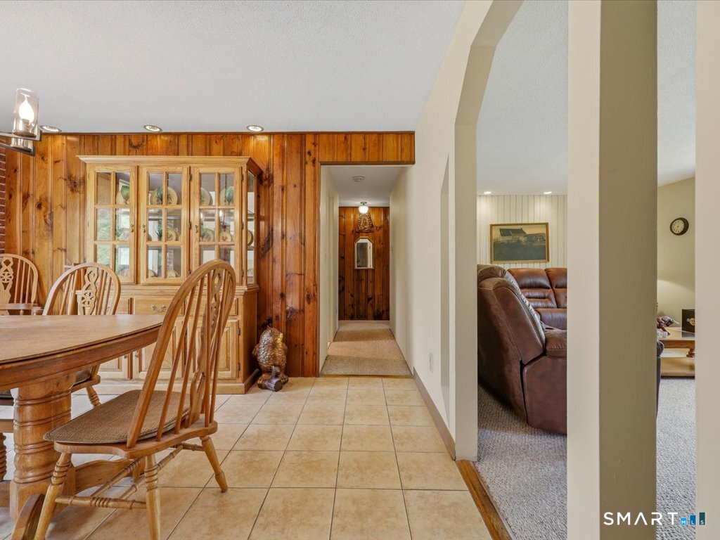 35 Dorchester Lane Branford CT 06405