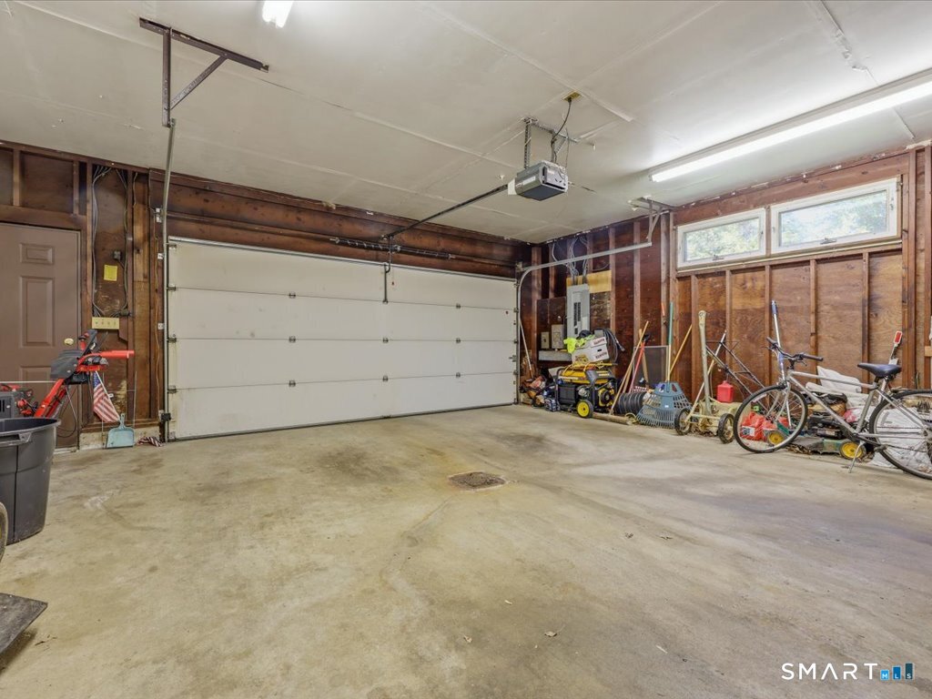 35 Dorchester Lane Branford CT 06405