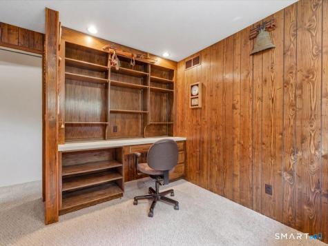 35 Dorchester Lane Branford CT 06405
