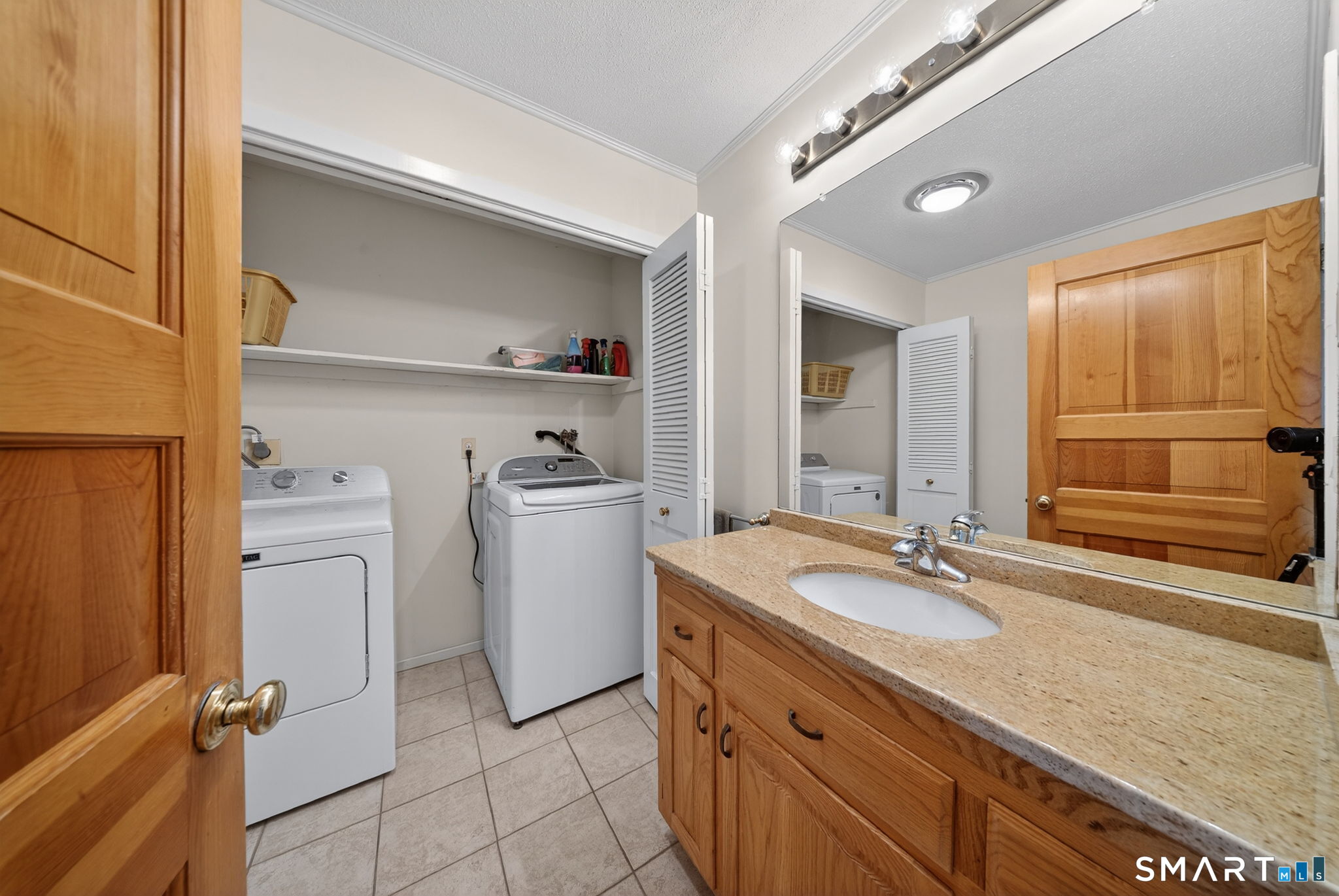 36 North Farms Road Avon CT 06001