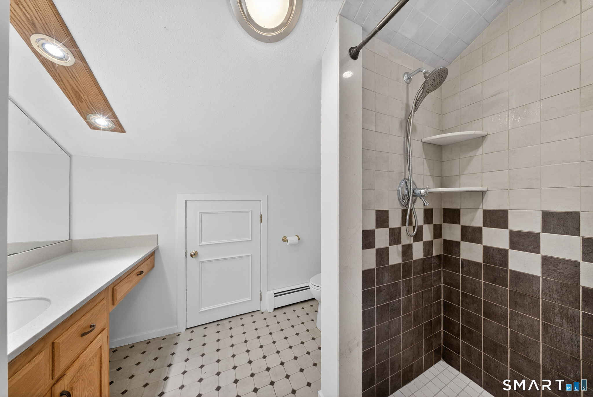 36 North Farms Road Avon CT 06001