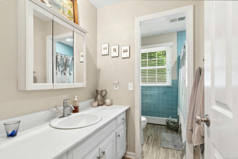 136 Knorr Road Monroe CT 06468