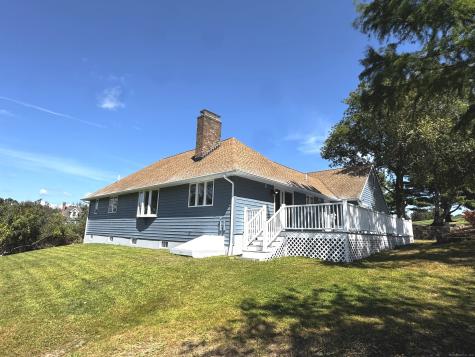 4 Bayview Circle Watertown CT 06795