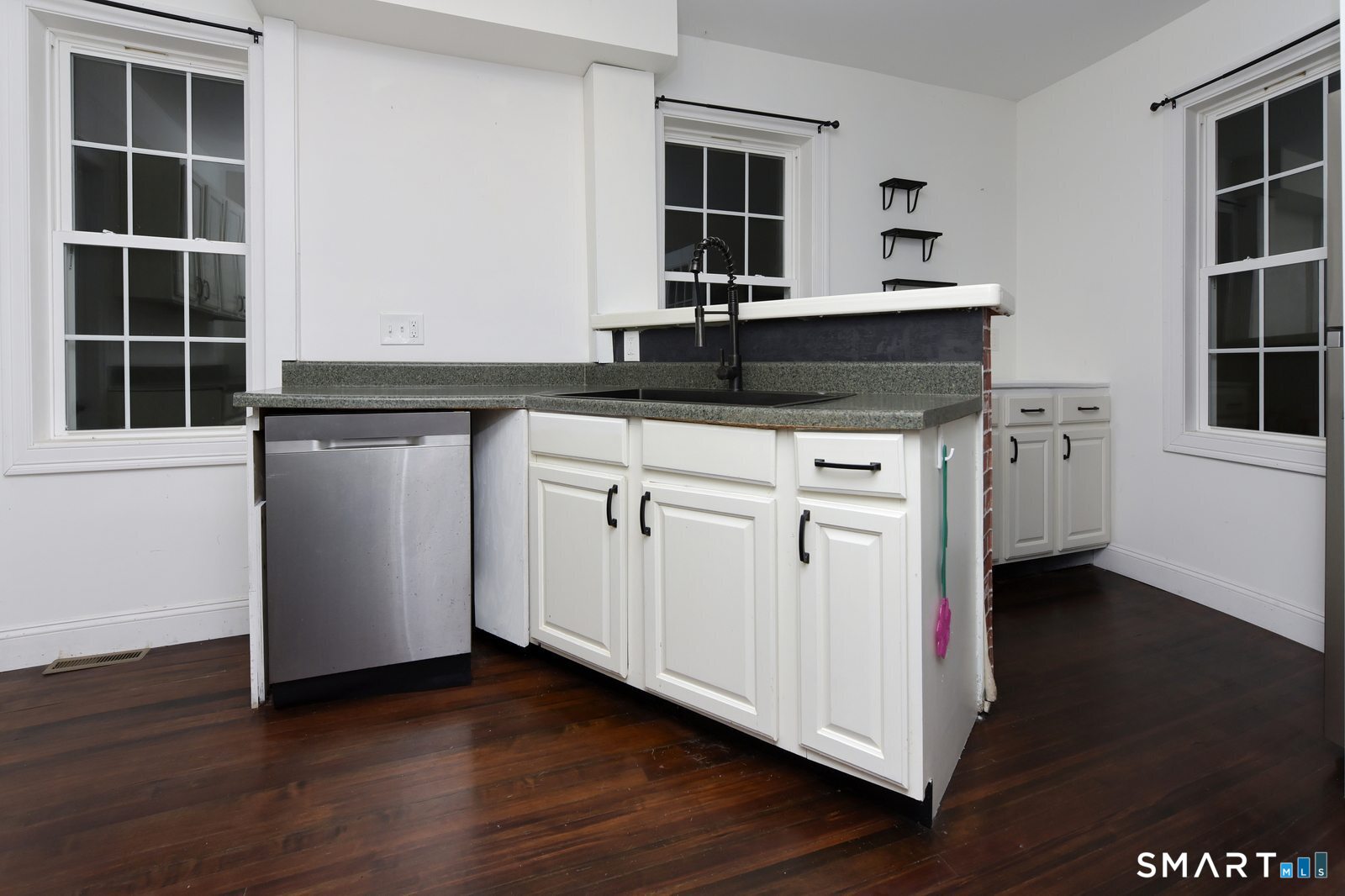 9 Wells Avenue East Hampton CT 06424