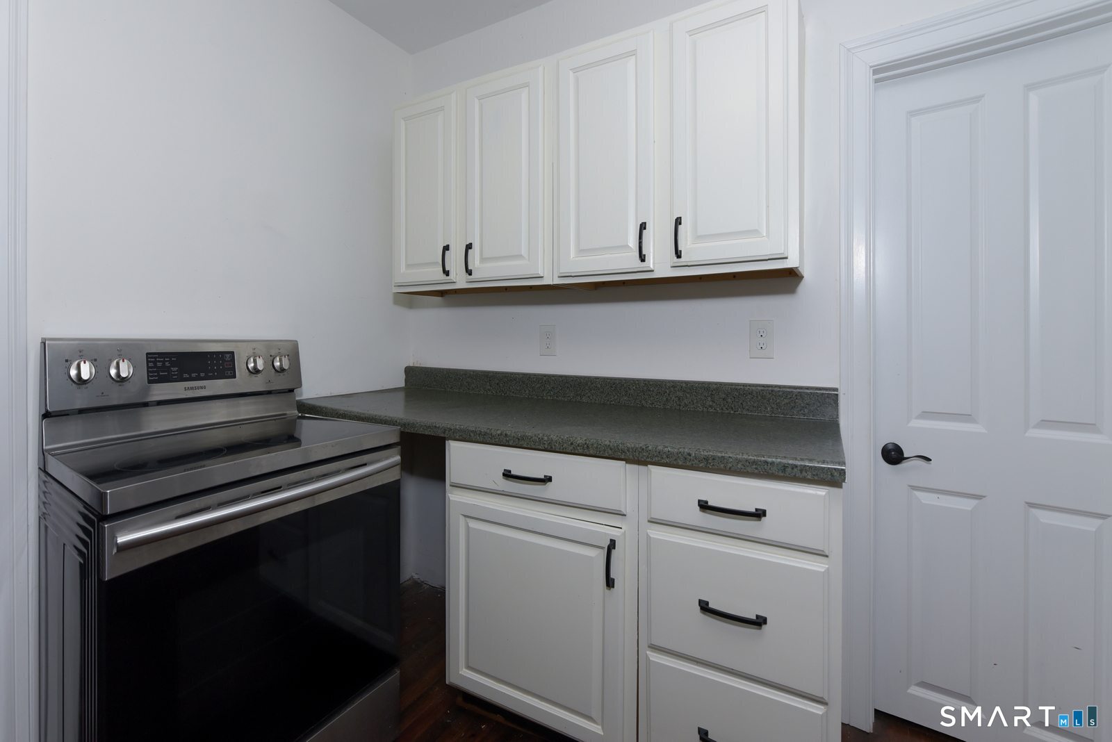 9 Wells Avenue East Hampton CT 06424