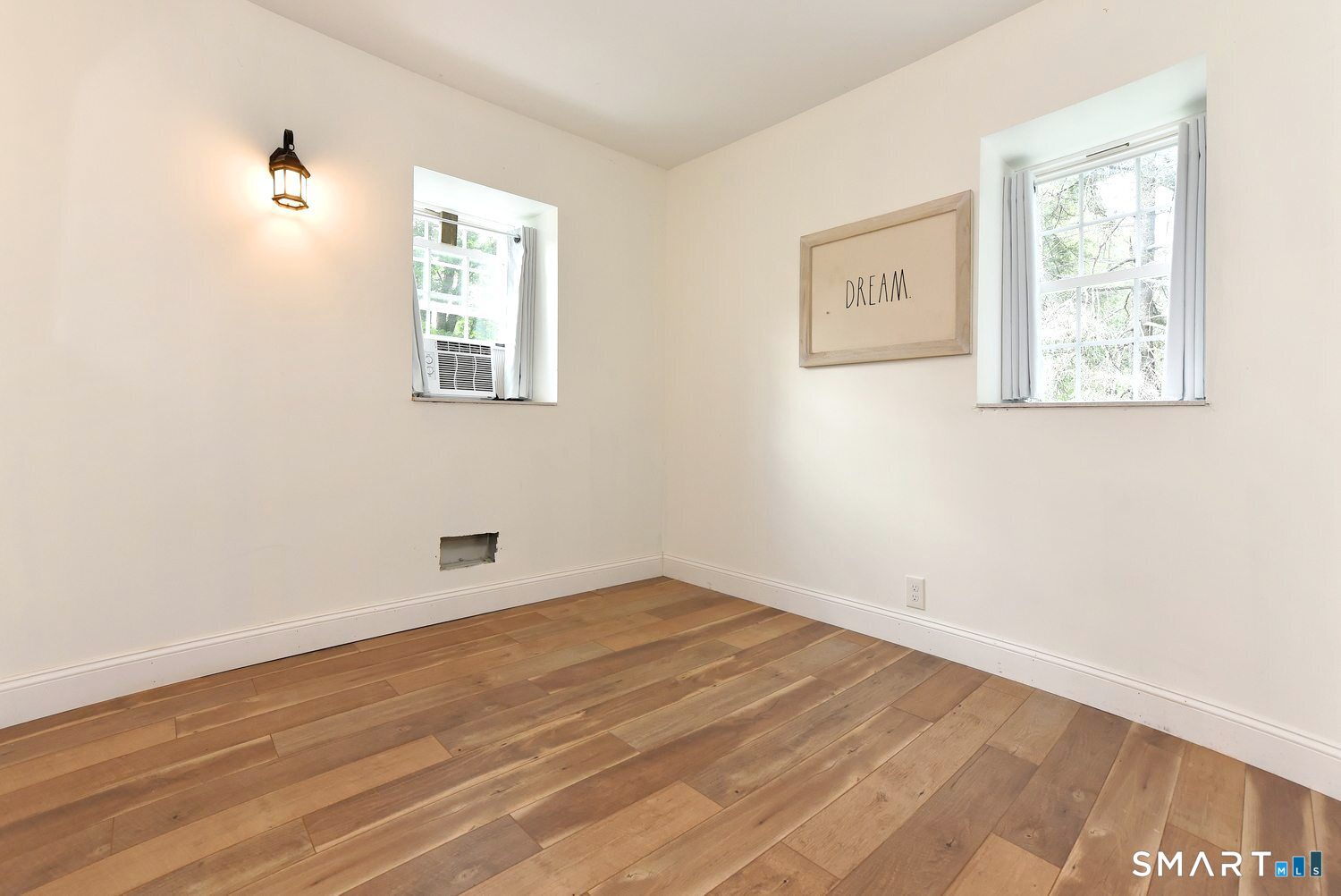 9 Wells Avenue East Hampton CT 06424