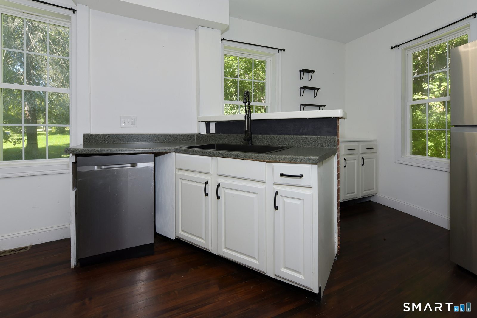 9 Wells Avenue East Hampton CT 06424