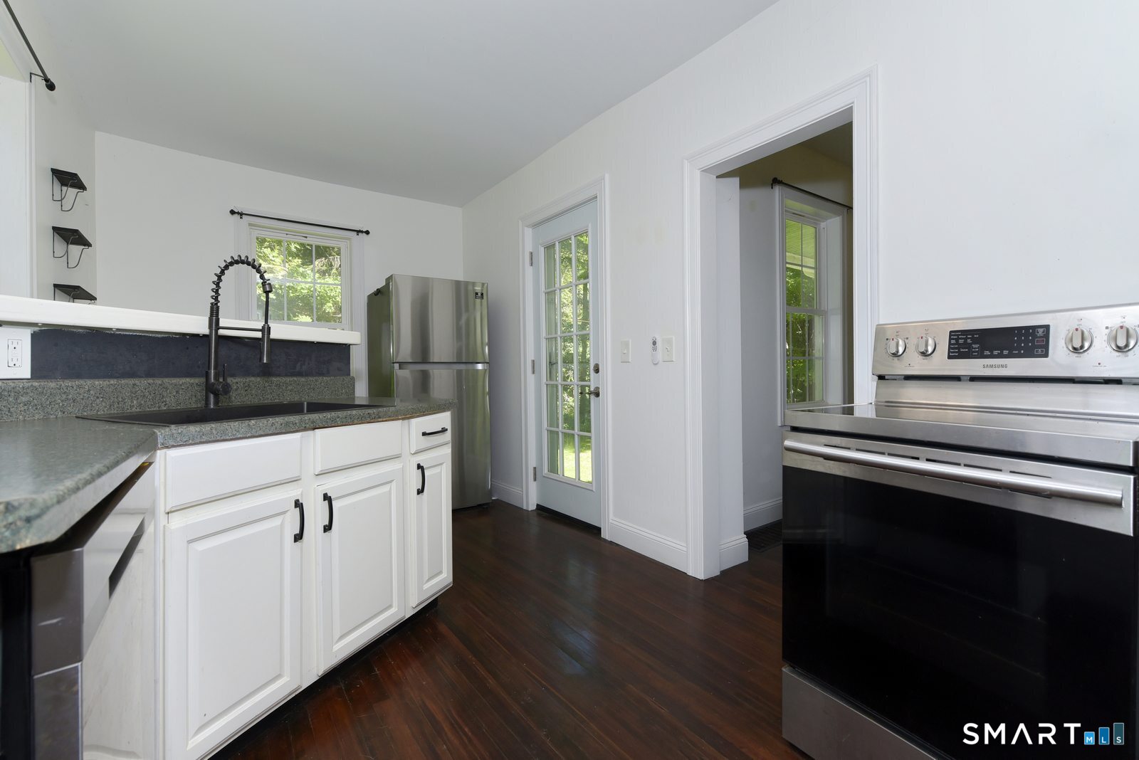 9 Wells Avenue East Hampton CT 06424