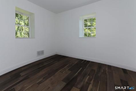 9 Wells Avenue East Hampton CT 06424