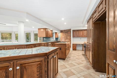 260 Umpawaug Road Redding CT 06896