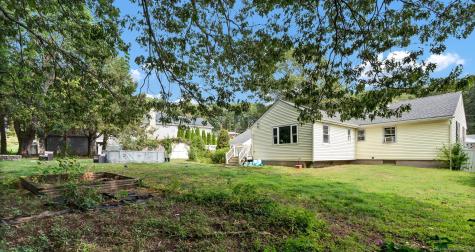 12 Burr Street Portland CT 06480