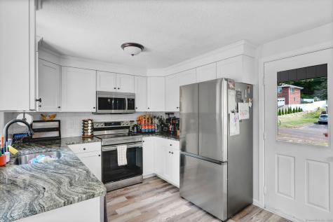 12 Burr Street Portland CT 06480