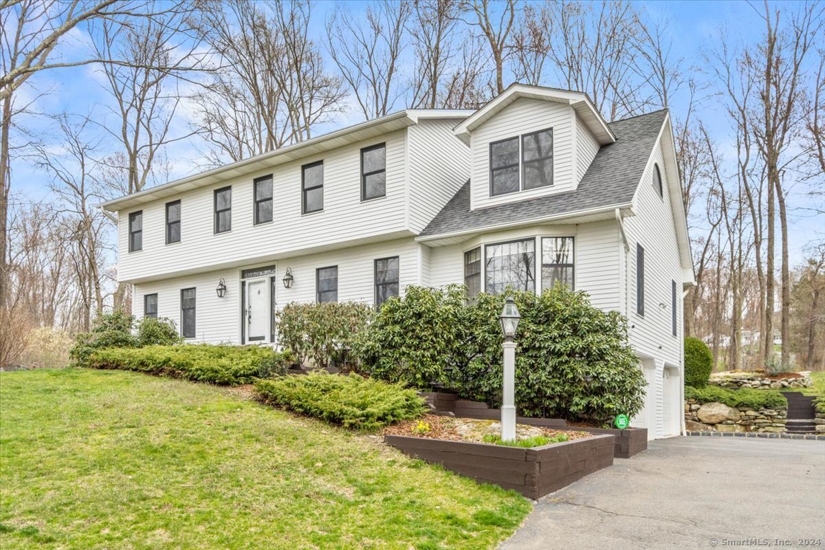 2 Princeton Lane New Fairfield CT 06812