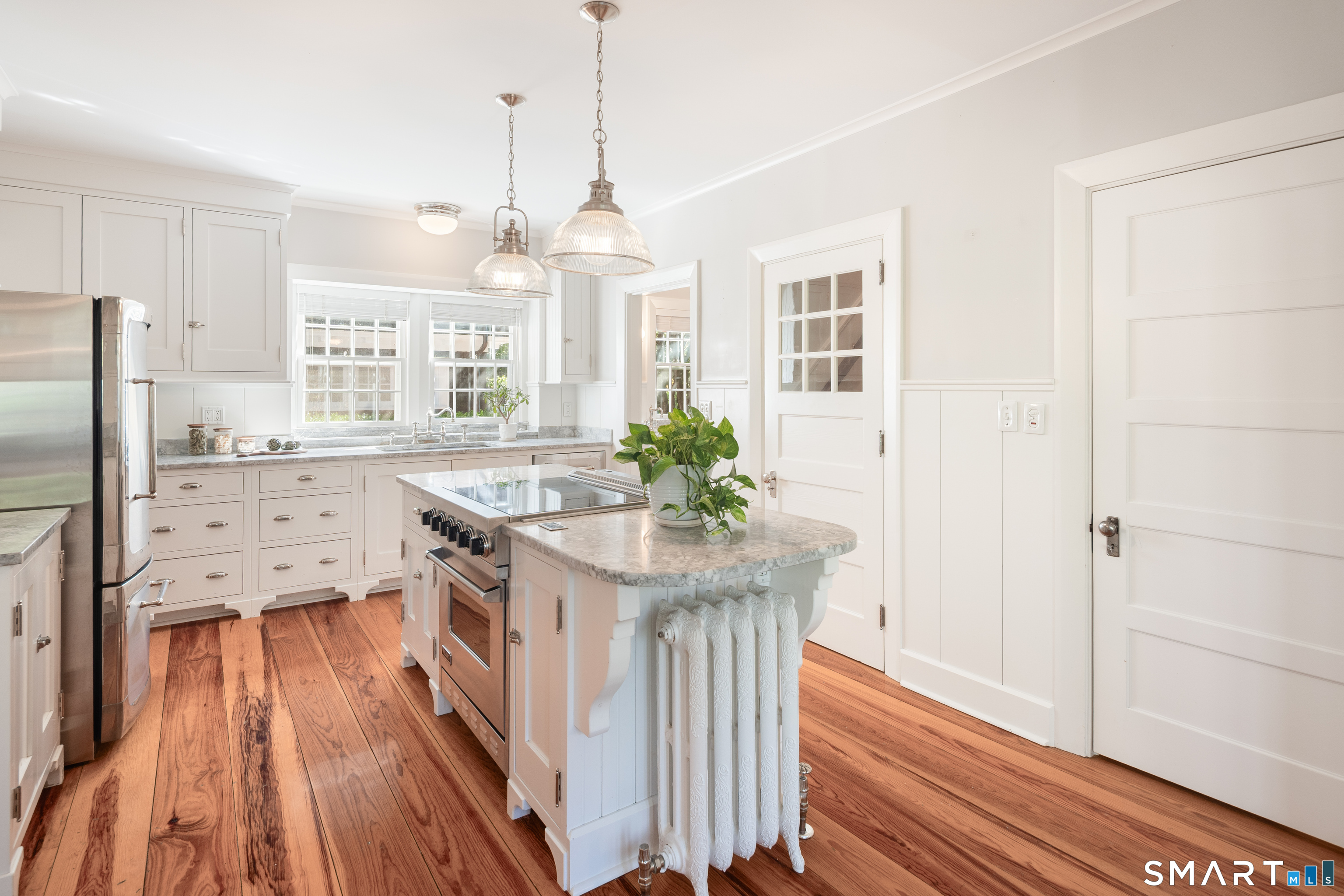 71 Saint Johns Place New Canaan CT 06840