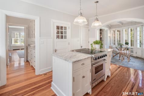 71 Saint Johns Place New Canaan CT 06840