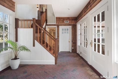 71 Saint Johns Place New Canaan CT 06840