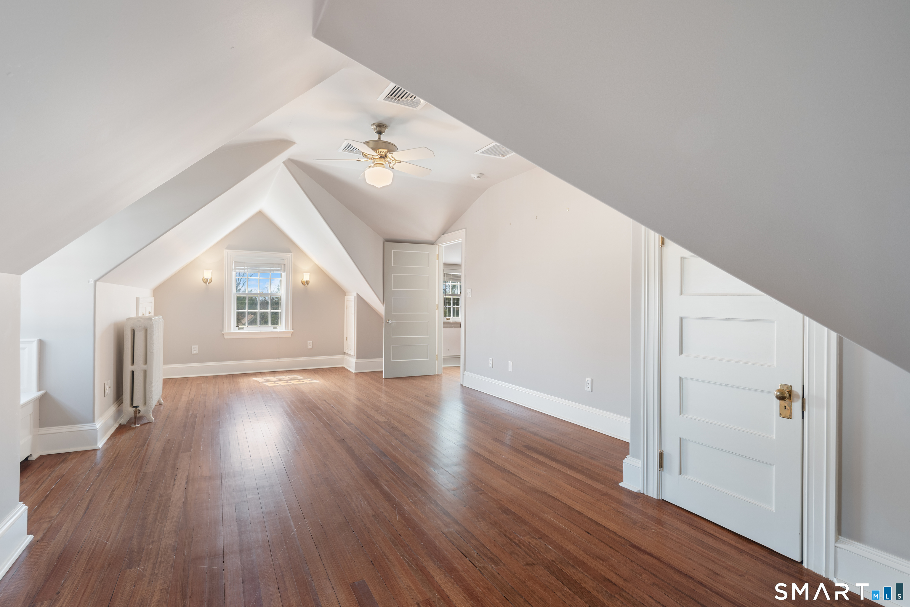 71 Saint Johns Place New Canaan CT 06840