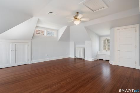 71 Saint Johns Place New Canaan CT 06840