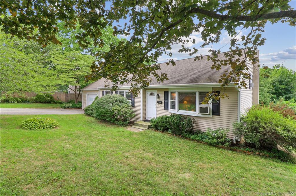 17 Caldwell Drive New Milford CT 06776