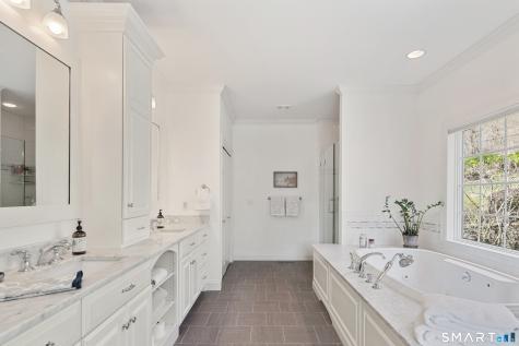 8 Kimberly Court Ridgefield CT 06877