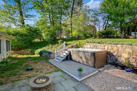 118 Davenport Ridge Lane Stamford CT 06903